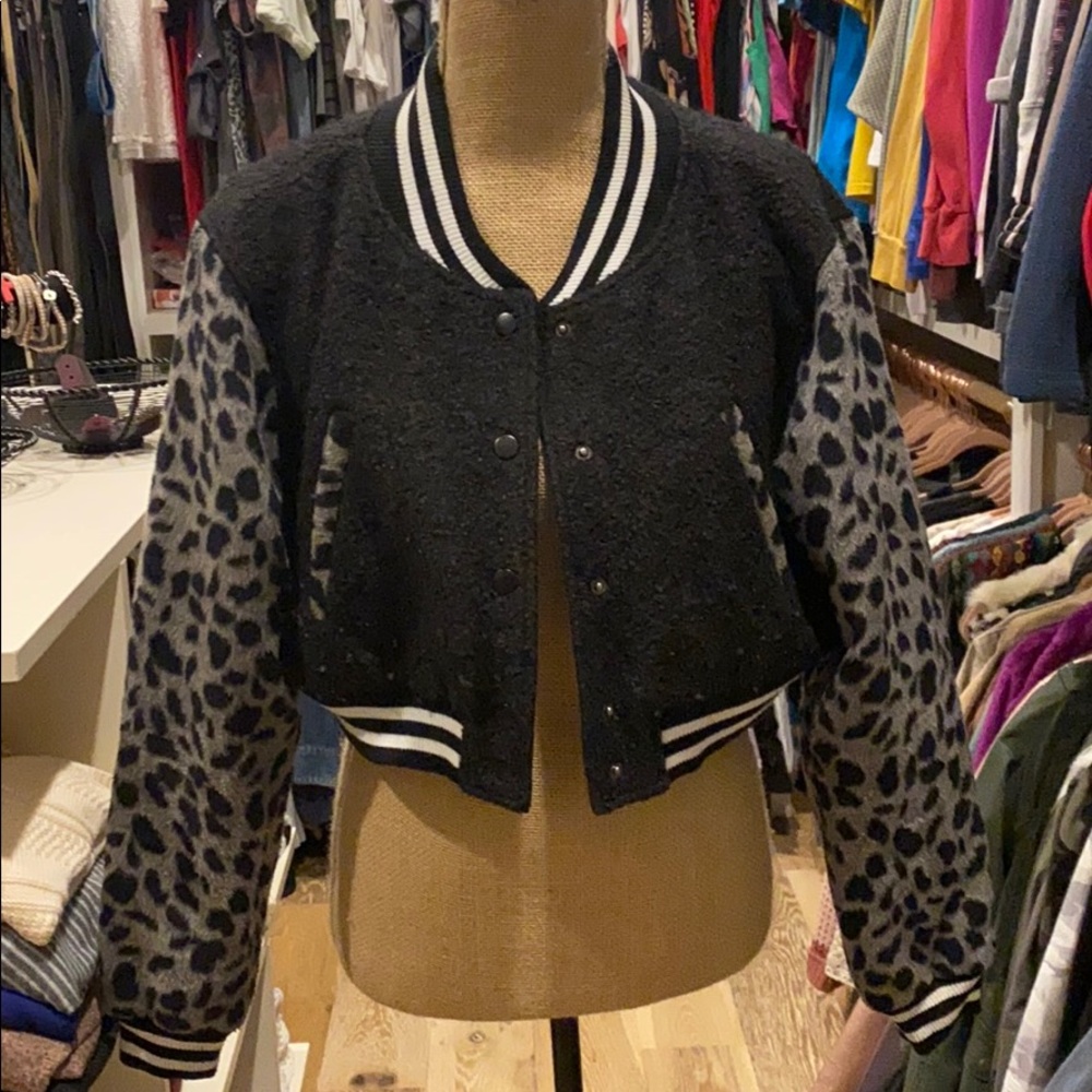 Leopard jacket. Cropped